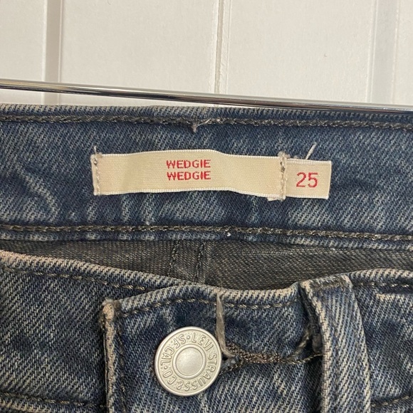 Levi's Premium | Wedge Women's Denim Blue Jeans W25 - Picture 2 of 9